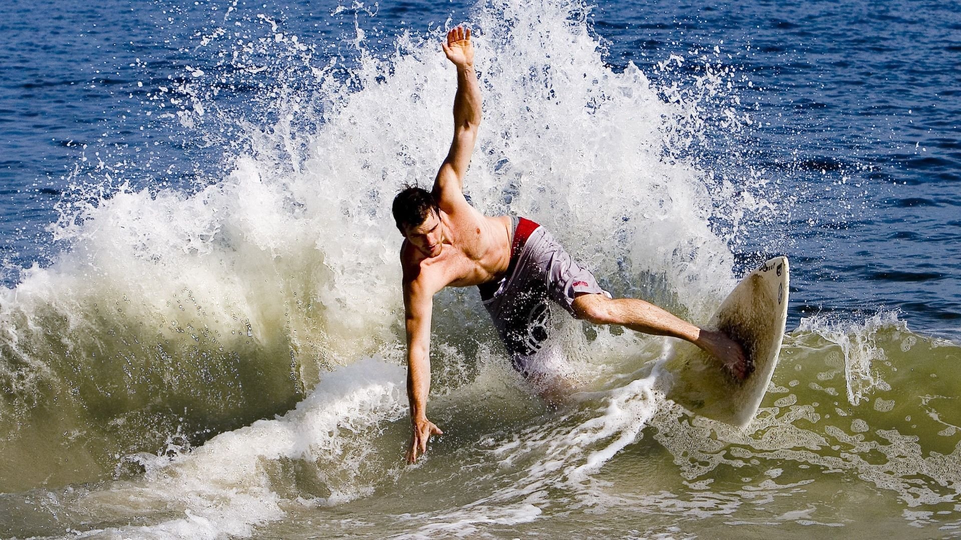 英超战火燎原:攻势如潮,第一时间创造奇迹,英超榜首大战